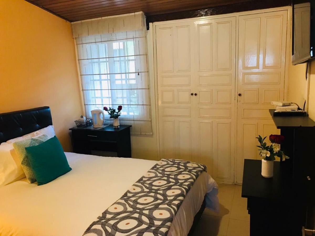 Casa Prada Bed & Breakfast Богота Экстерьер фото